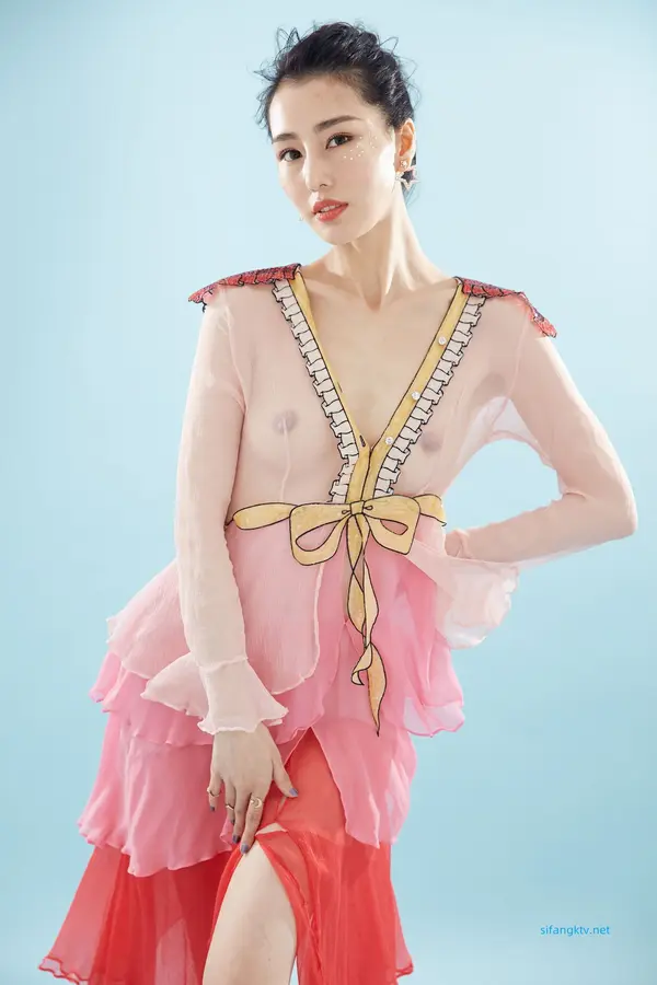 非诚勿扰女嘉宾平面模特刑星露点写真